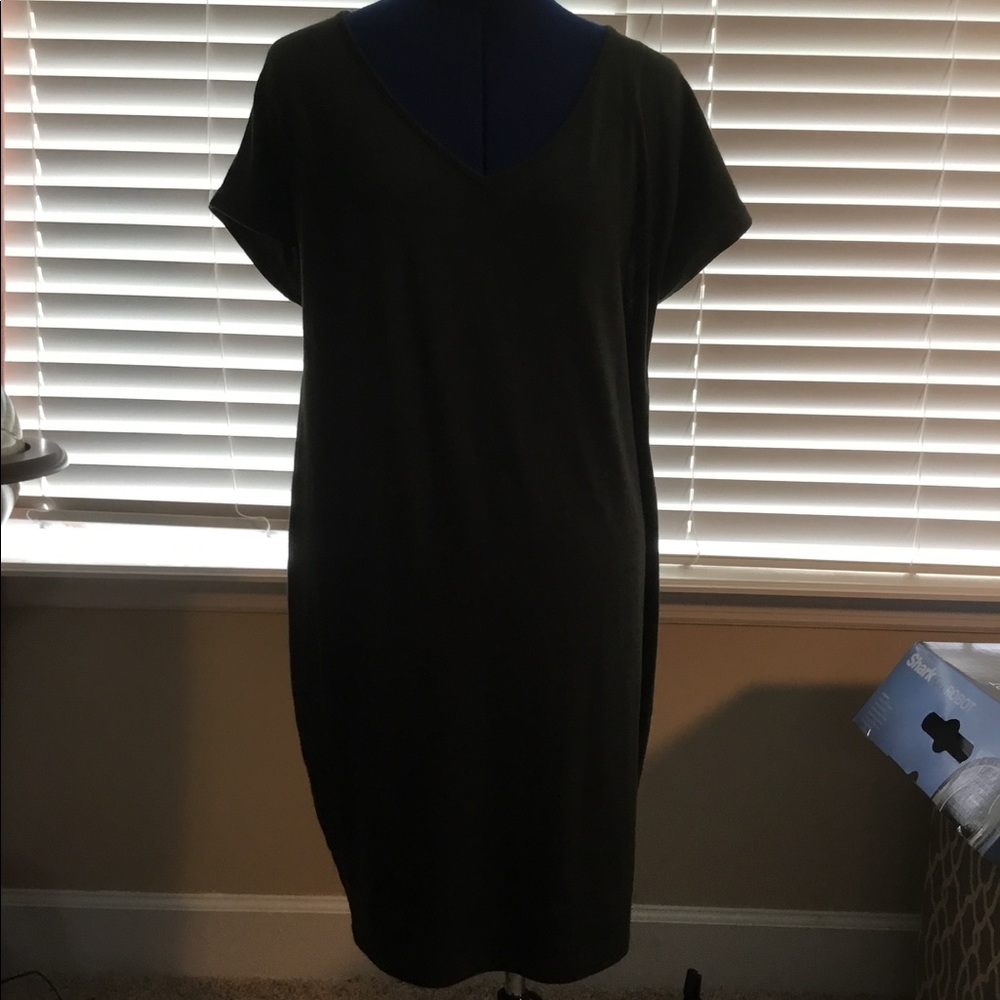 Old navy blossoun sleeve dress
